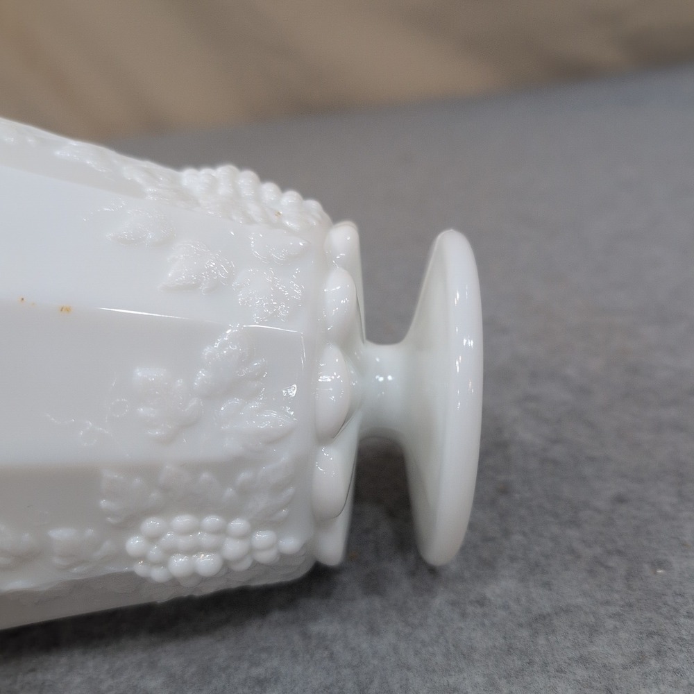 Vintage White Milk Glass Paneled Grape Footed Vase Scalloped Rim - Picture 3 of 7